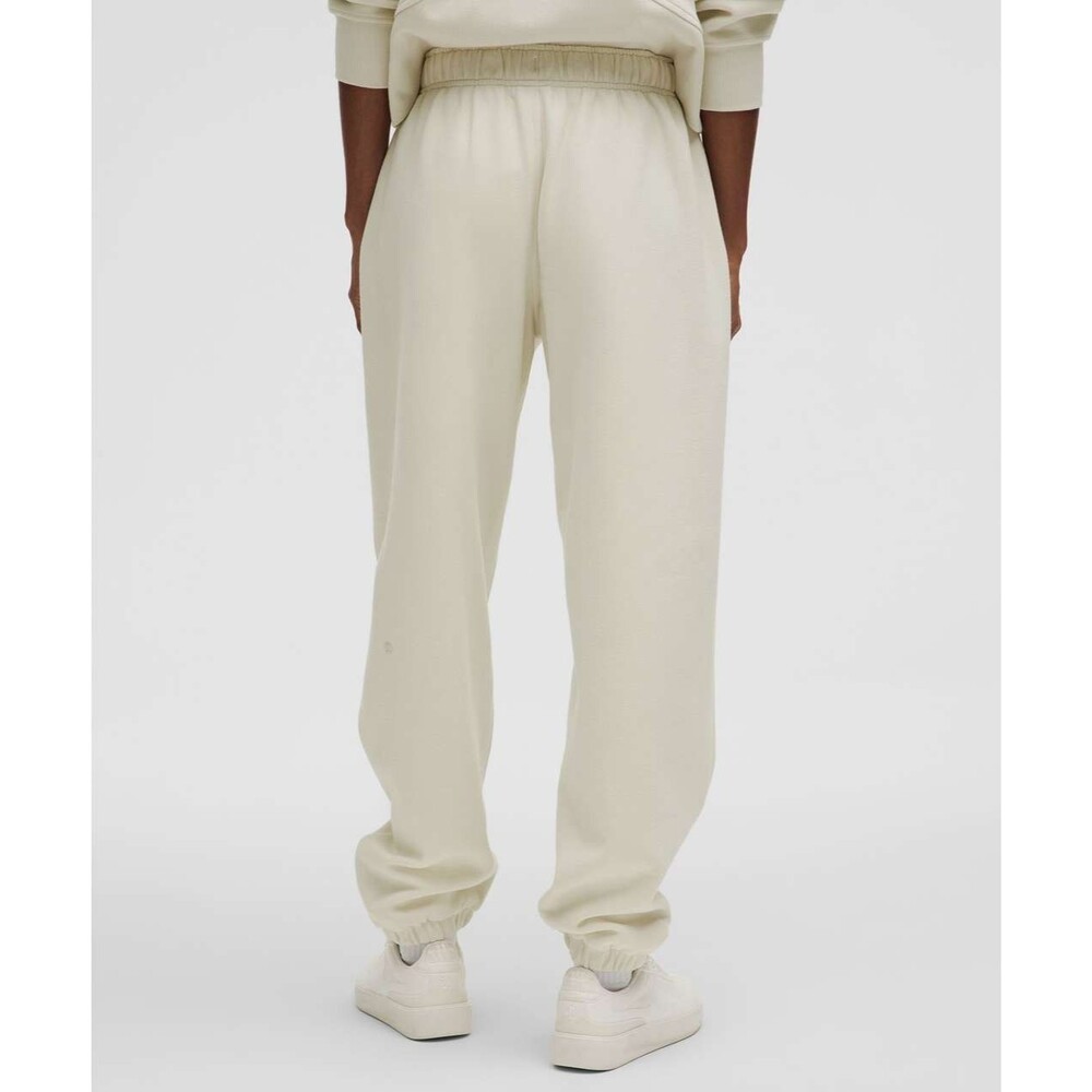 Lululemon Scuba Mid-Rise Oversized Jogger Regular IBone Ivory Size Medium W5GLNS - Picture 3 of 11